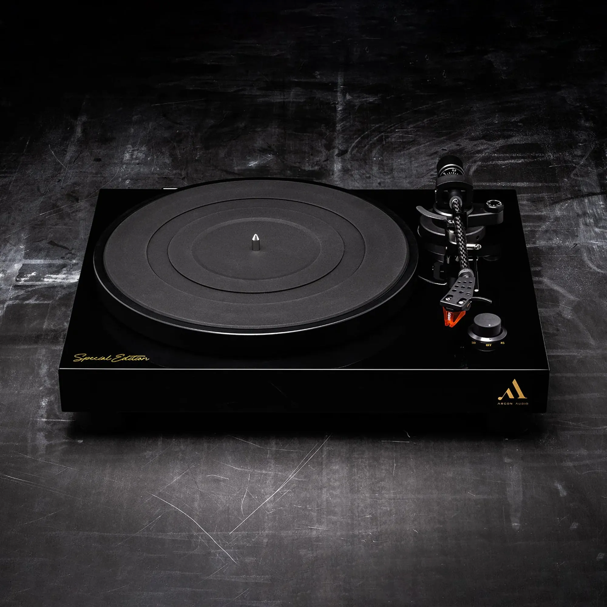 Argon TT-4 Turntable Special Edition: Black