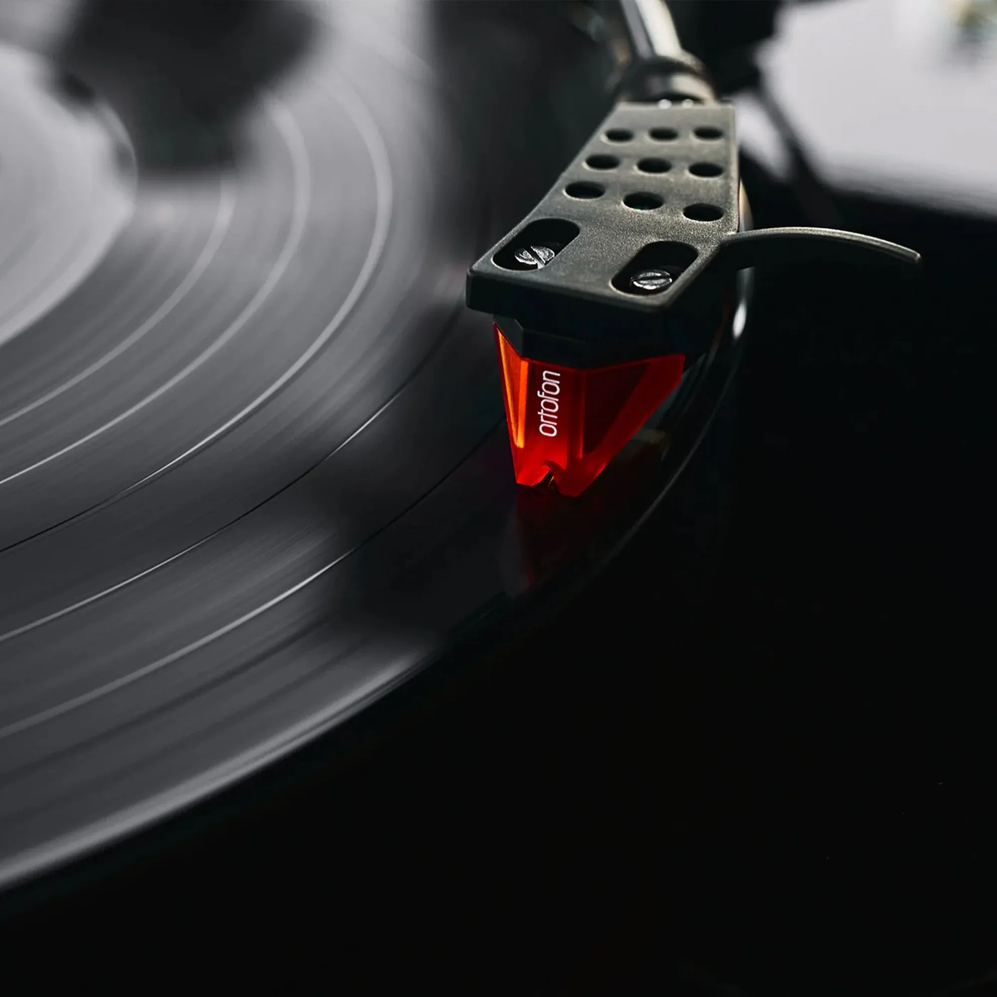 Argon TT-4 Turntable Special Edition: Black