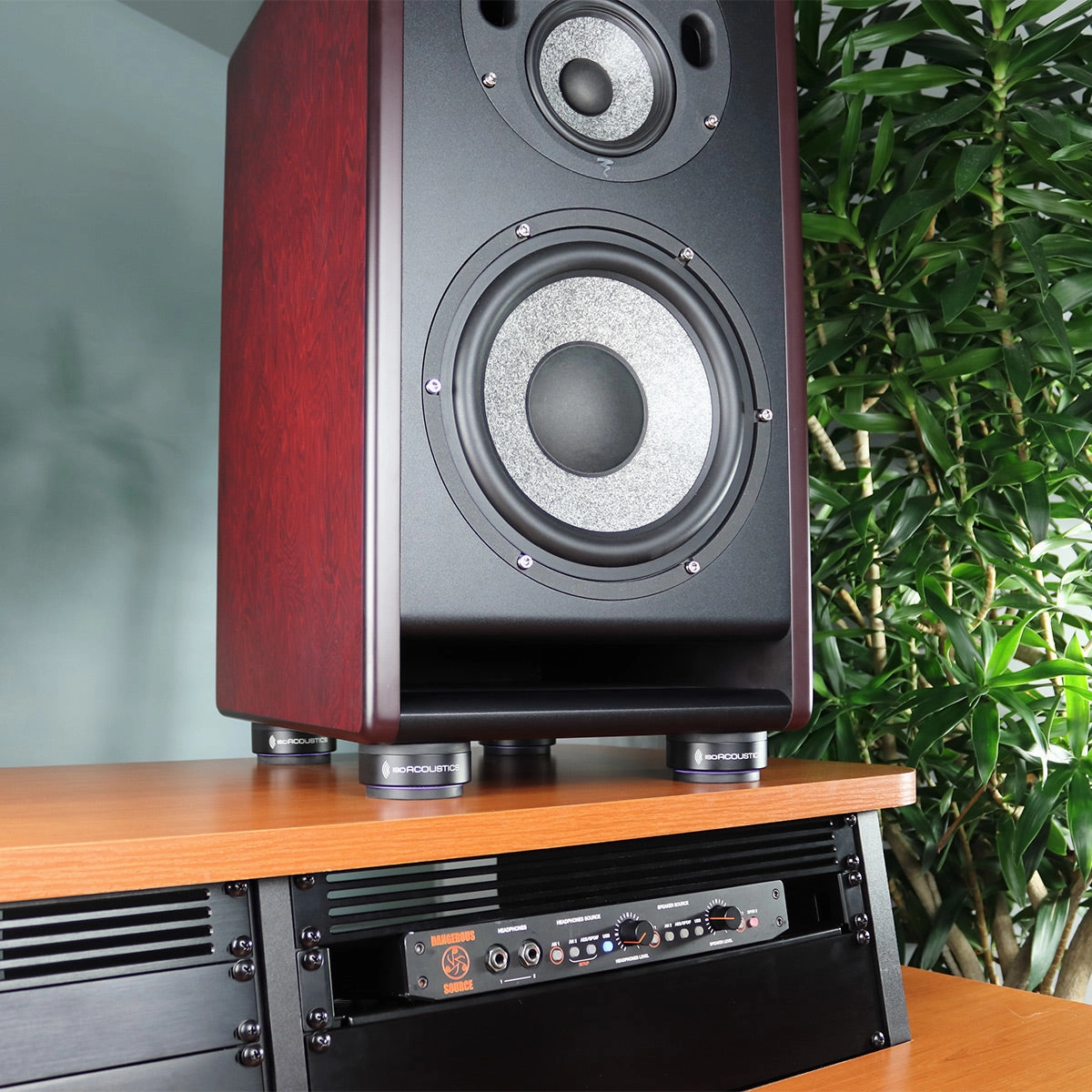 IsoAcoustics ISO-PUCK 76 Isolator Feet for Large Studio Monitors and Speakers - Pair