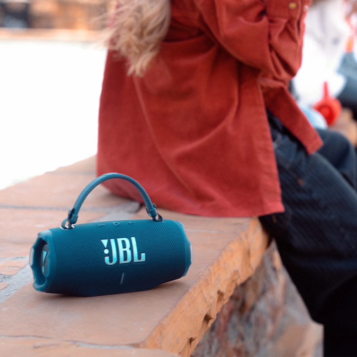 JBL Charge 6 Portable Bluetooth Speaker (Blue)