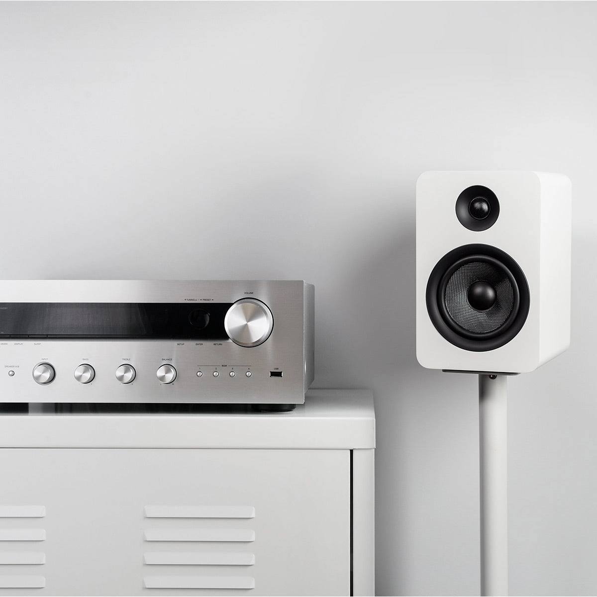 Kanto SP26PL 26" Bookshelf Speaker Stands with Rotating Top Plates and Cable Management - Pair (White)