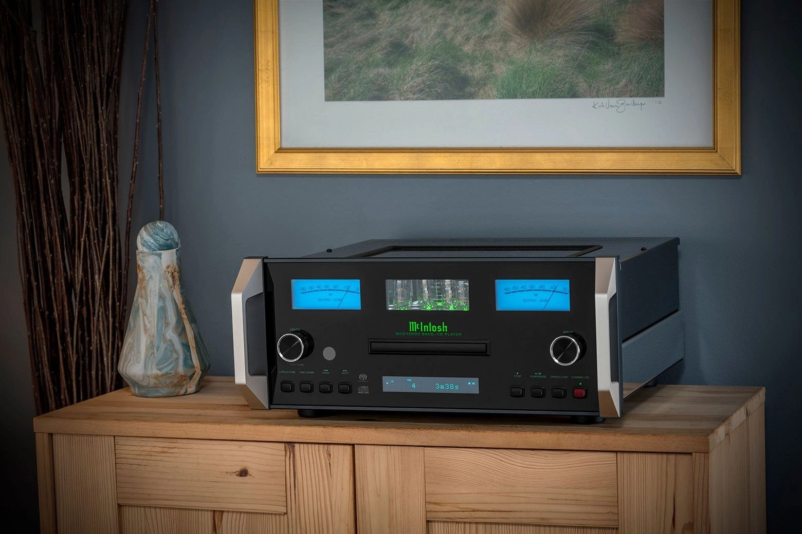 McIntosh MCD12000 - 2-Channel SACD/CD Player