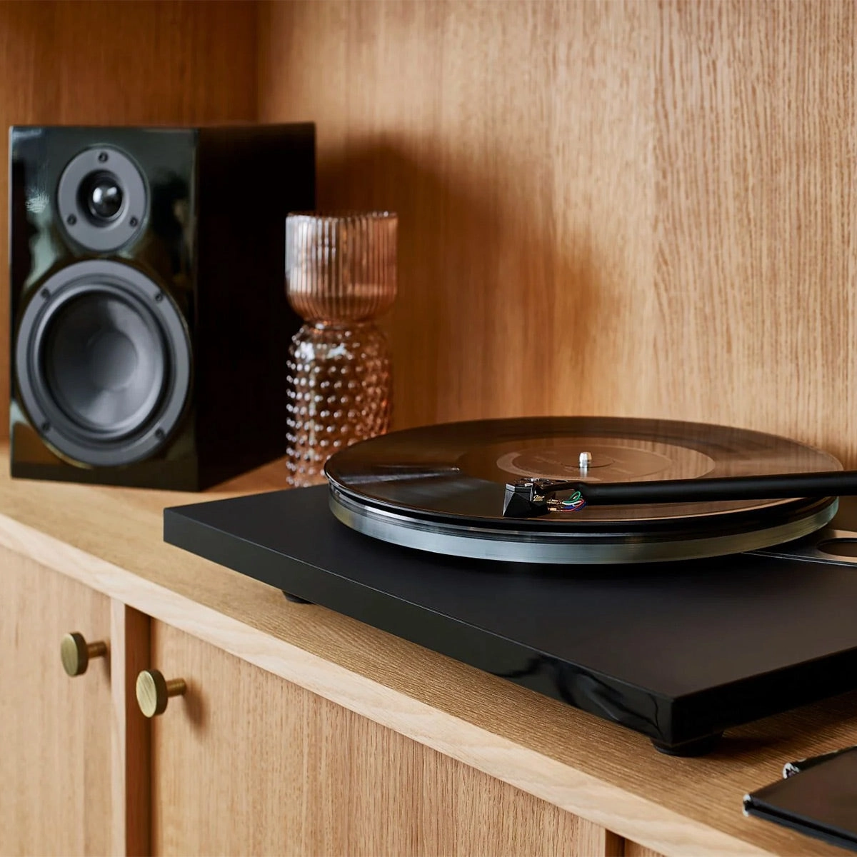 Ortofon 2MR Black MM Phono Cartridge for Low-Profile Turntables