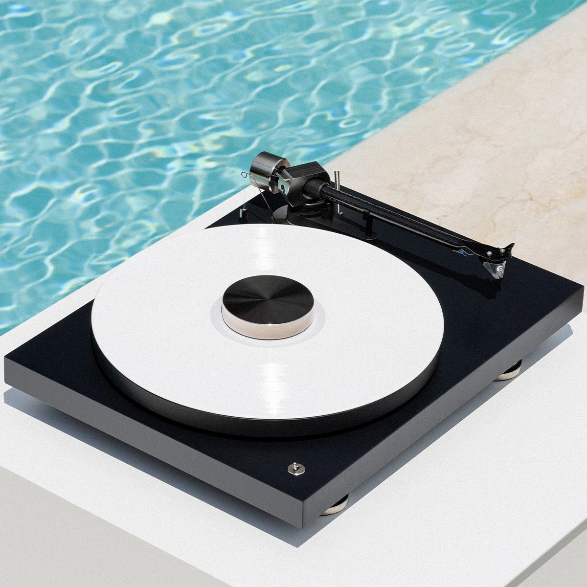 Pro-Ject Debut PRO B Balanced Turntable with Pick it PRO Balanced Cartridge (Black)