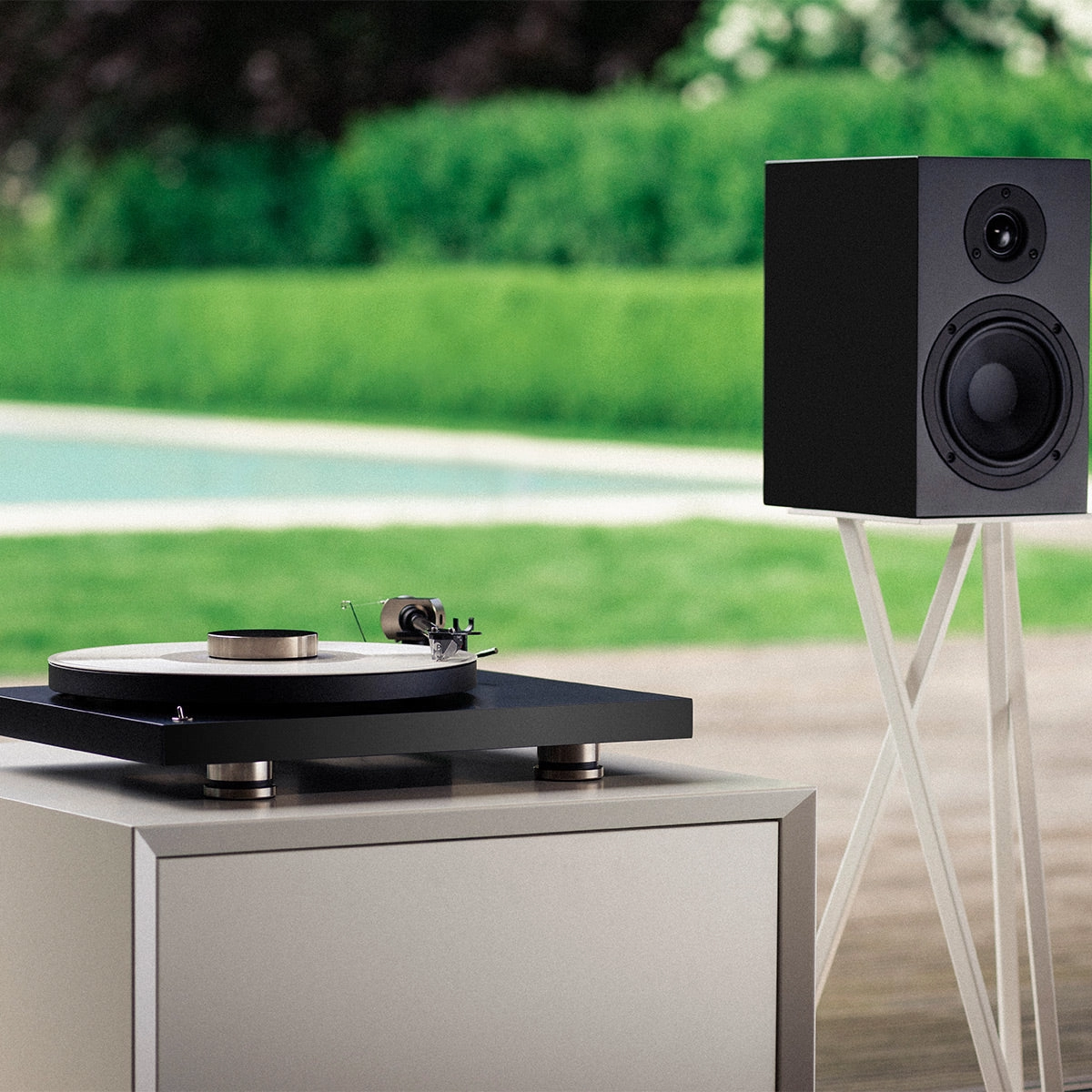 Pro-Ject Debut PRO B Balanced Turntable with Pick it PRO Balanced Cartridge (Black)