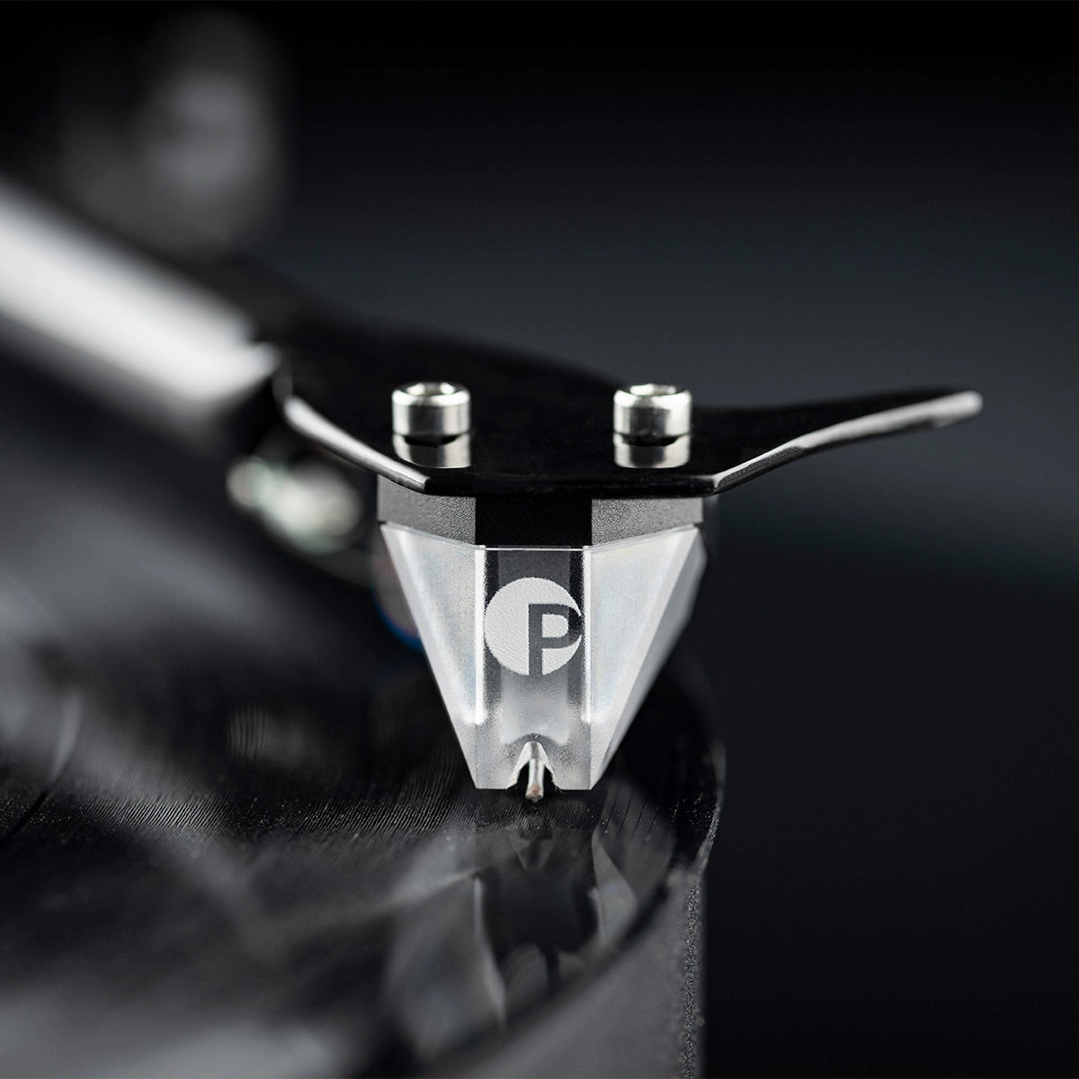 Pro-Ject Debut PRO B Balanced Turntable with Pick it PRO Balanced Cartridge (Black)