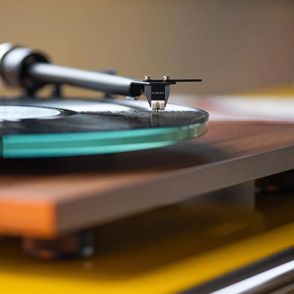 Pro-Ject T2 W Turntable with Wi-Fi & Sumiko Rainier Cartridge (Walnut)
