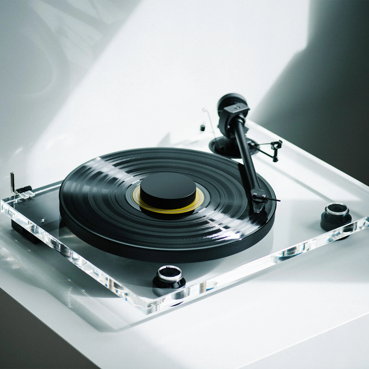 Pro-Ject XA B Balanced Turntable with Pick it PRO B Balanced Cartridge