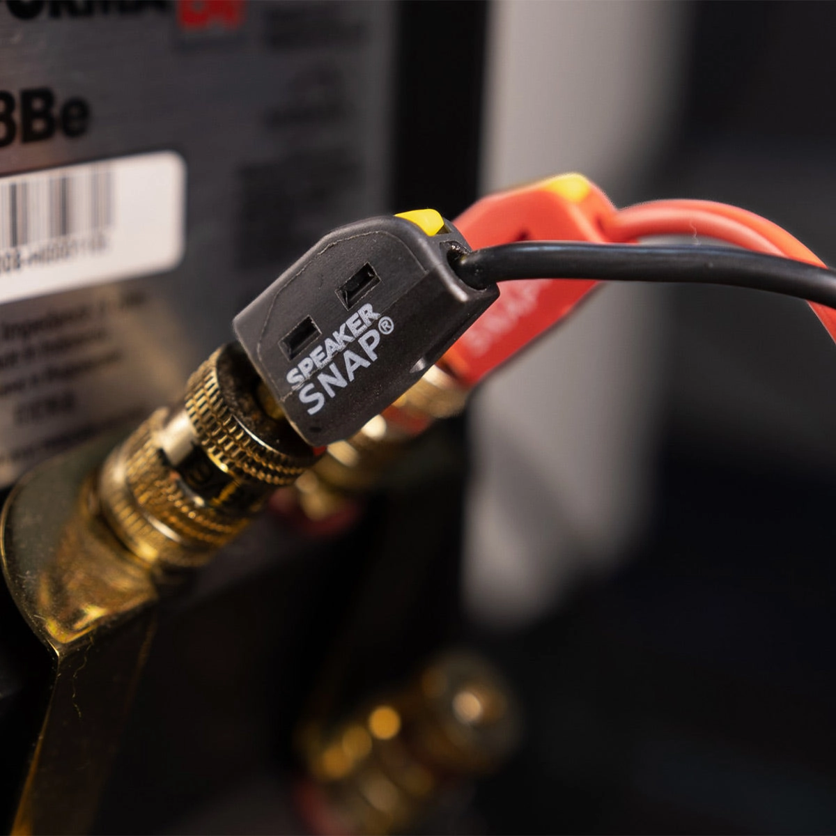 Speaker Snap 4 Count of Fast & Secure Banana Plugs, Gold Plated, 12-24 AWG, for Home Theaters, Speaker Wire, Wall Plates, and Receivers
