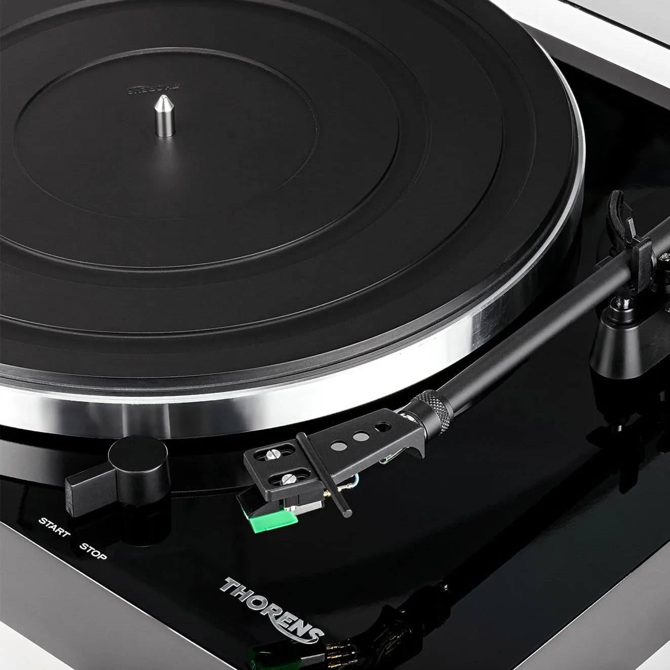 Thorens TD 202 Manual Turntable