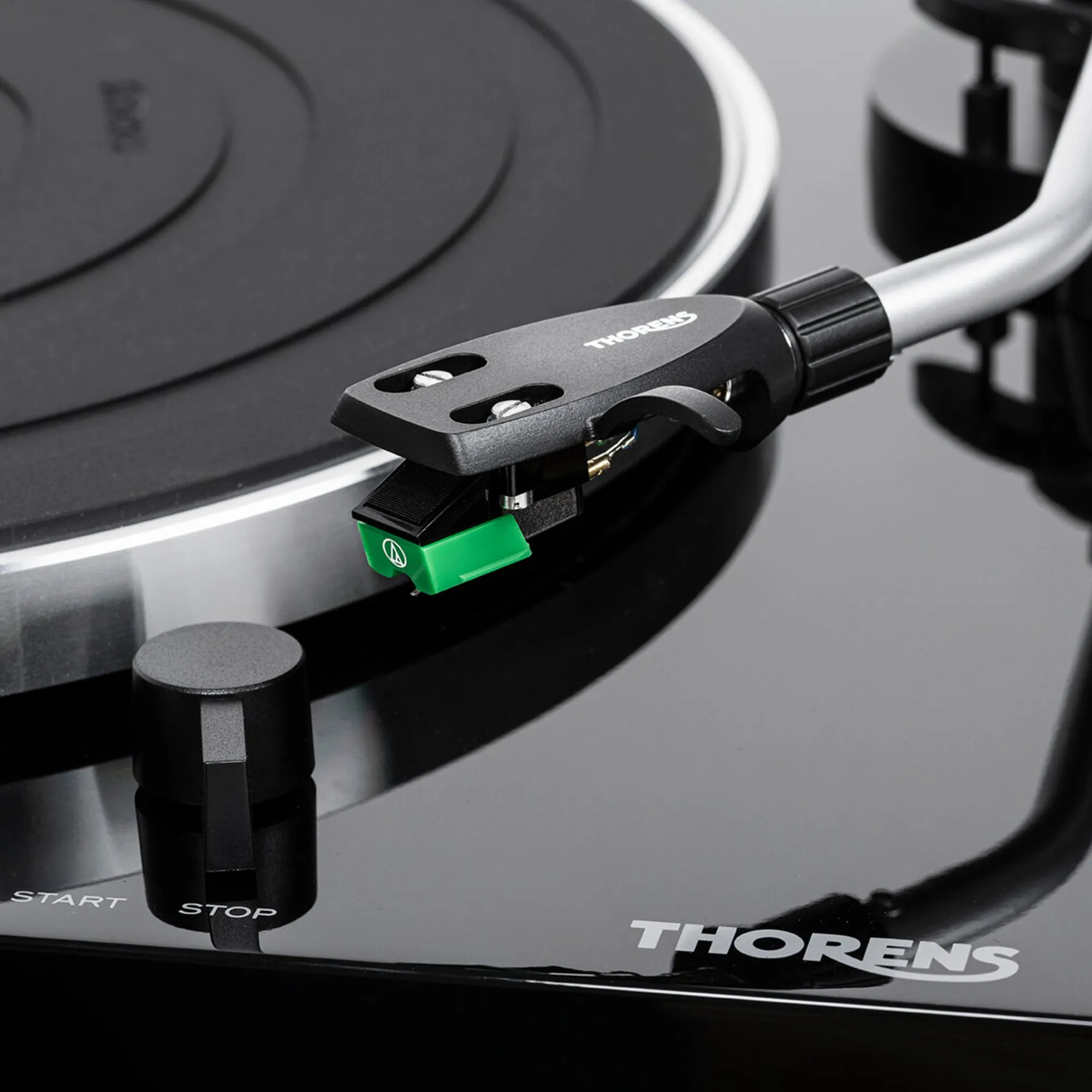 Thorens TD204 Manual Turntable