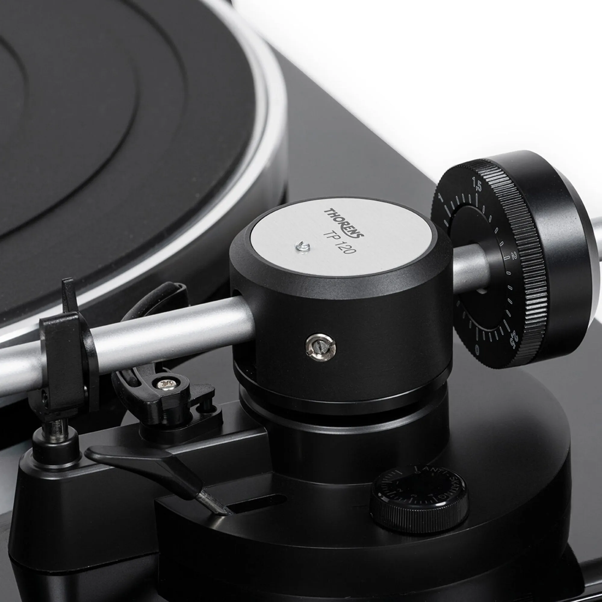 Thorens TD204 Manual Turntable