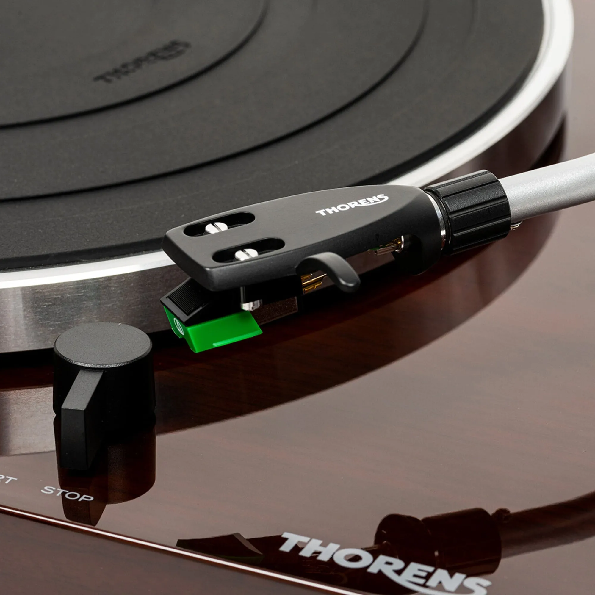 Thorens TD204 Manual Turntable